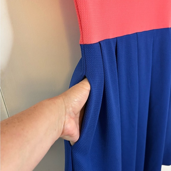 LuLaRoe Amelia Color Block Dress Size Medium - Picture 2 of 14